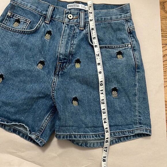 ZARA BASIC‎ PINEAPPLE DEMIN SHORTS SIZE 2 - Picture 5 of 7